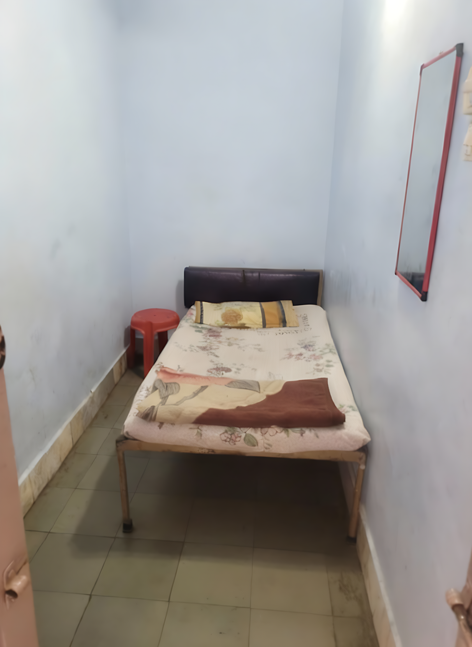 Single Non-Attached Room